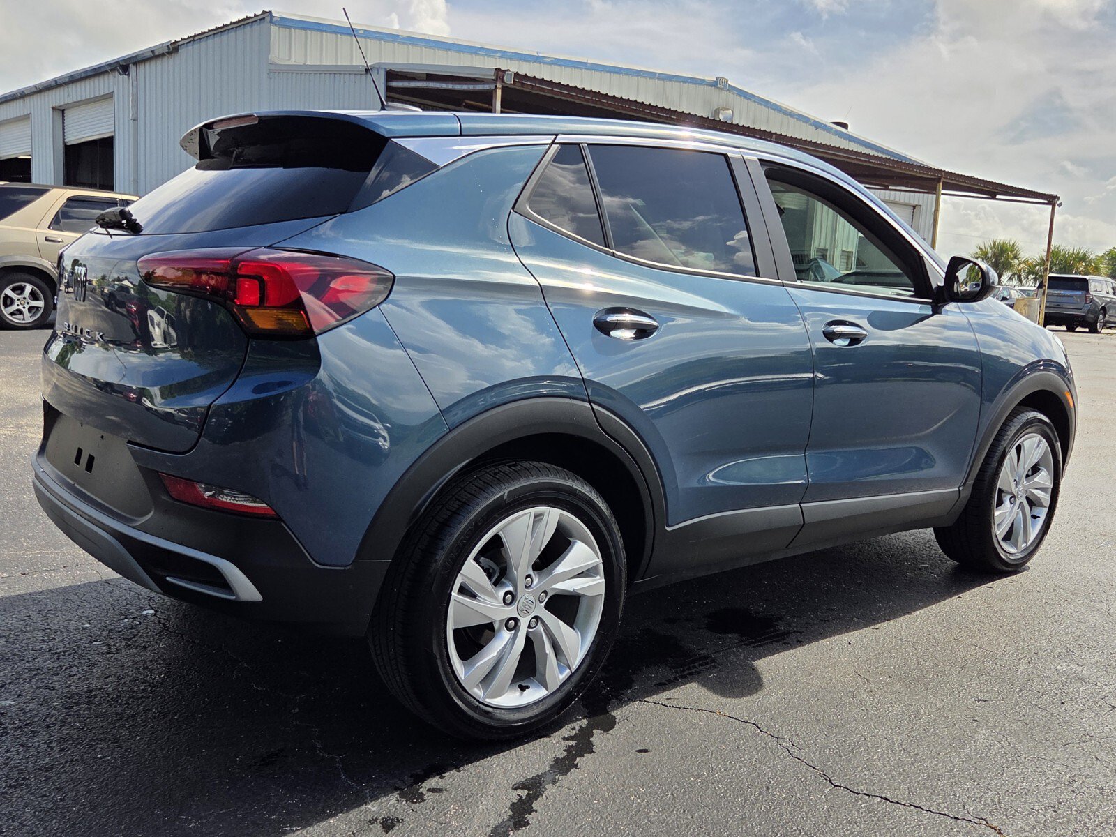 Certified 2026 Buick Encore GX Preferred w/ Comfort Package FWD image 5