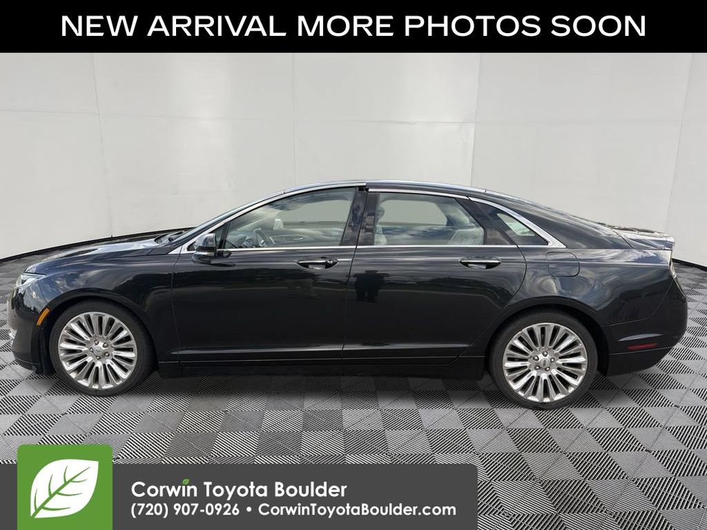 Used 2013 Lincoln MKZ AWD image 4