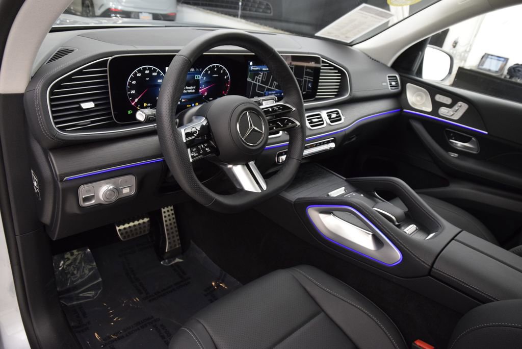 Used 2026 Mercedes-Benz GLS 450 4MATIC image 25