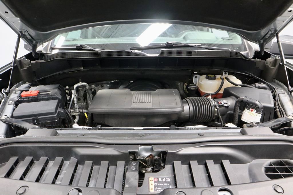 Used 2025 Chevrolet Silverado 1500 LT AWD/4WD image 18