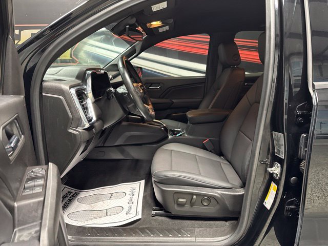 Used 2024 GMC Canyon Elevation w/ Elevation Premium Package AWD/4WD image 5