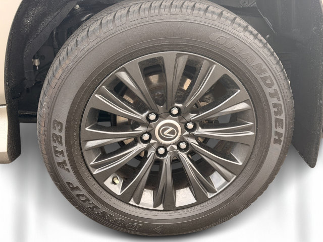 Certified 2023 Lexus GX 460 Luxury w/ Sport Design Package AWD/4WD image 11