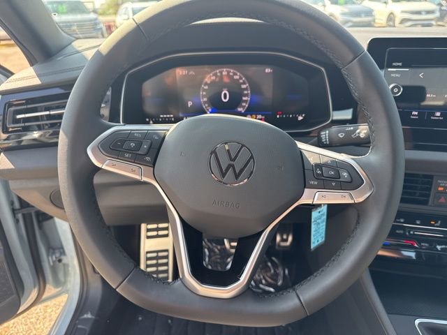 Used 2025 Volkswagen Jetta Sport image 9