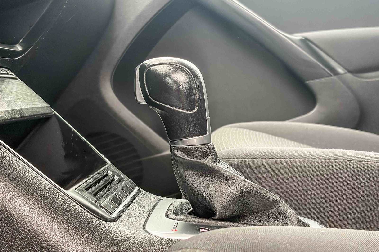 Used 2015 Volkswagen Tiguan S AWD/4WD image 21