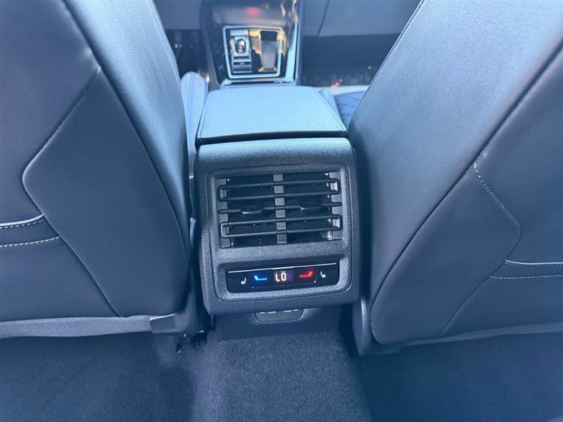 Used 2025 Volkswagen Golf R Black Edition image 40
