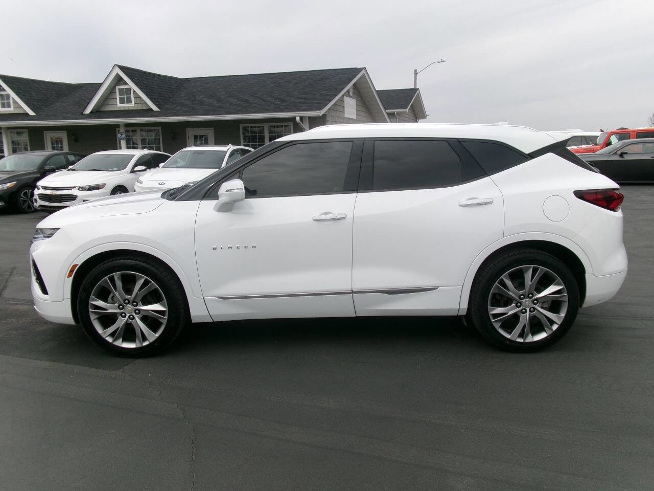 Used 2019 Chevrolet Blazer Premier w/ Sun and Wheels Package image 8