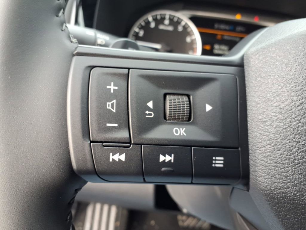 New 2026 Nissan Pathfinder SV image 20