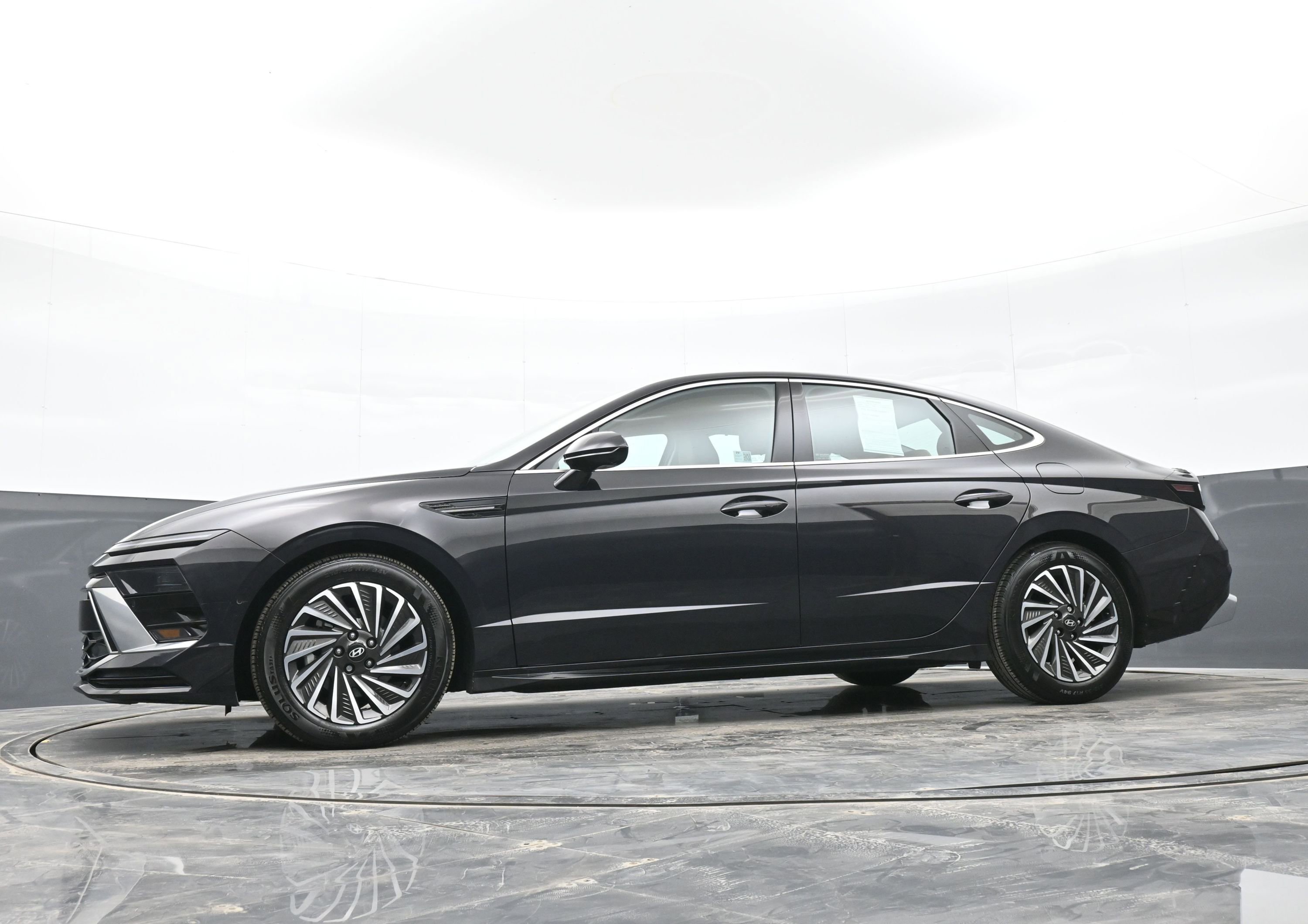 Certified 2025 Hyundai Sonata Limited image 41