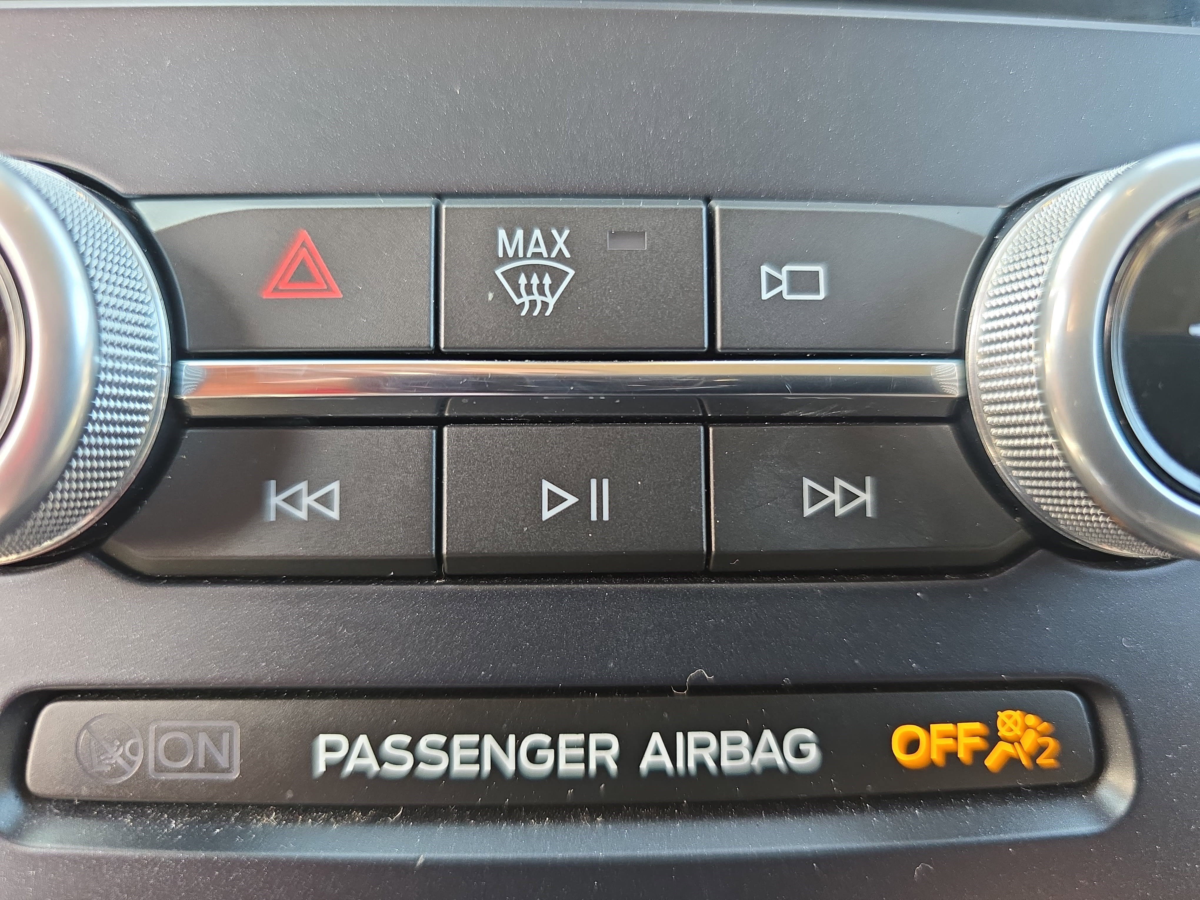 Used 2023 Ford Edge SE image 23