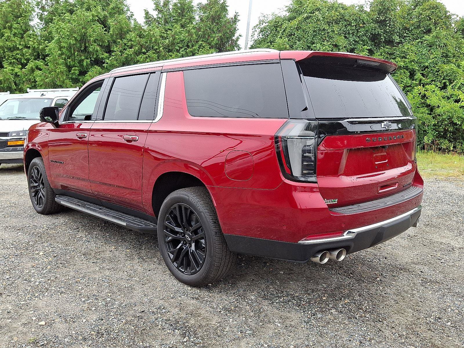 New 2025 Chevrolet Suburban Premier image 4