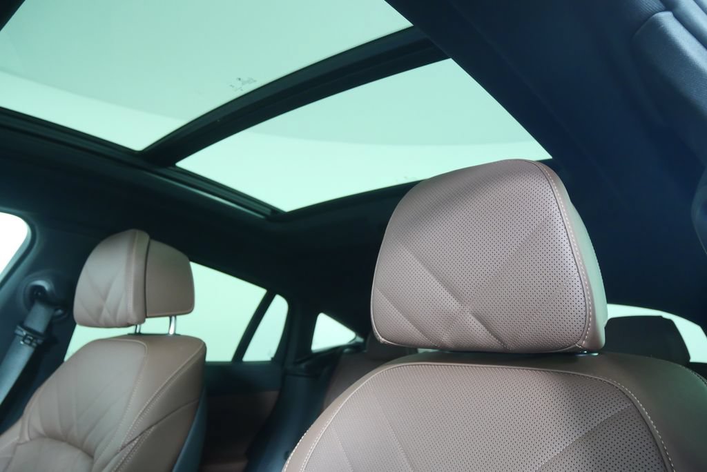 Certified 2025 BMW X6 xDrive40i AWD/4WD image 11