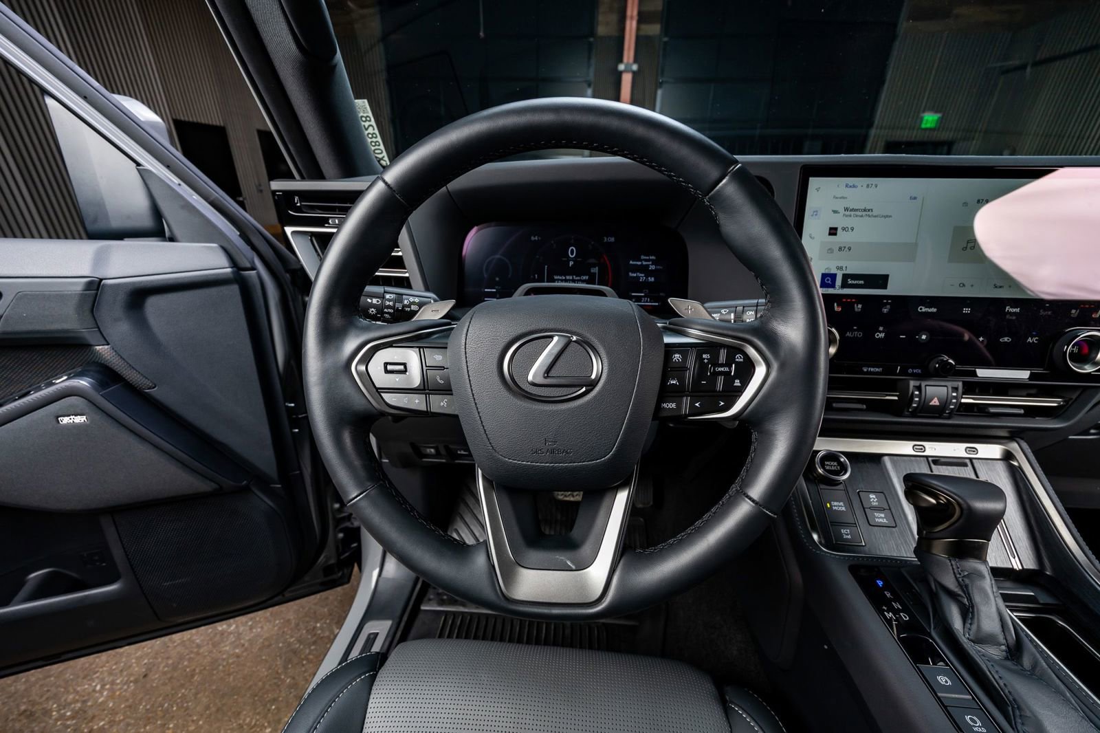 Used 2025 Lexus GX 550 550 Luxury+ w/ Accessory Package (2T) image 19