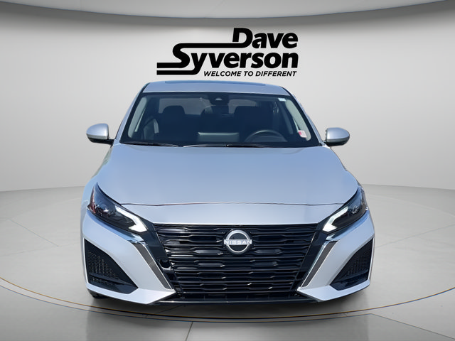 Used 2025 Nissan Altima 2.5 SL FWD image 8