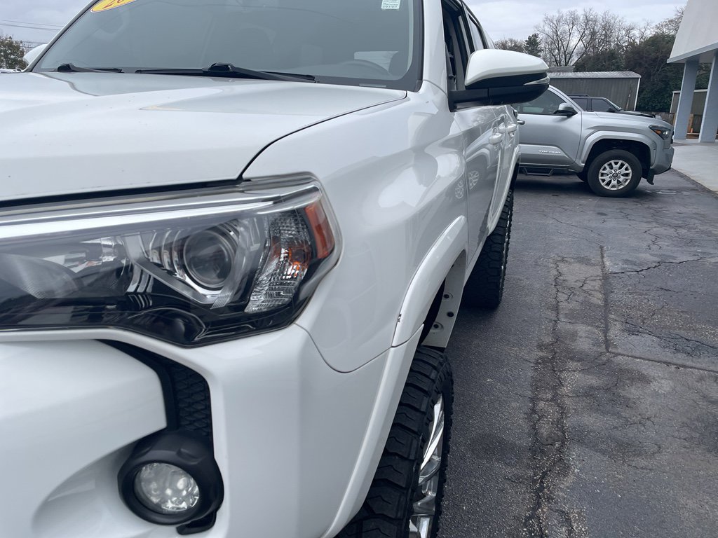 Used 2019 Toyota 4Runner SR5 Premium AWD/4WD image 4
