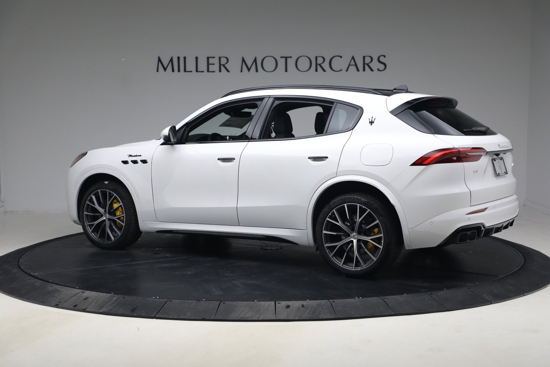 New 2026 Maserati Grecale Modena image 4