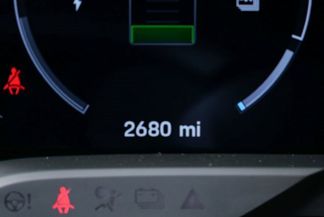 Certified 2025 Porsche Taycan image 13