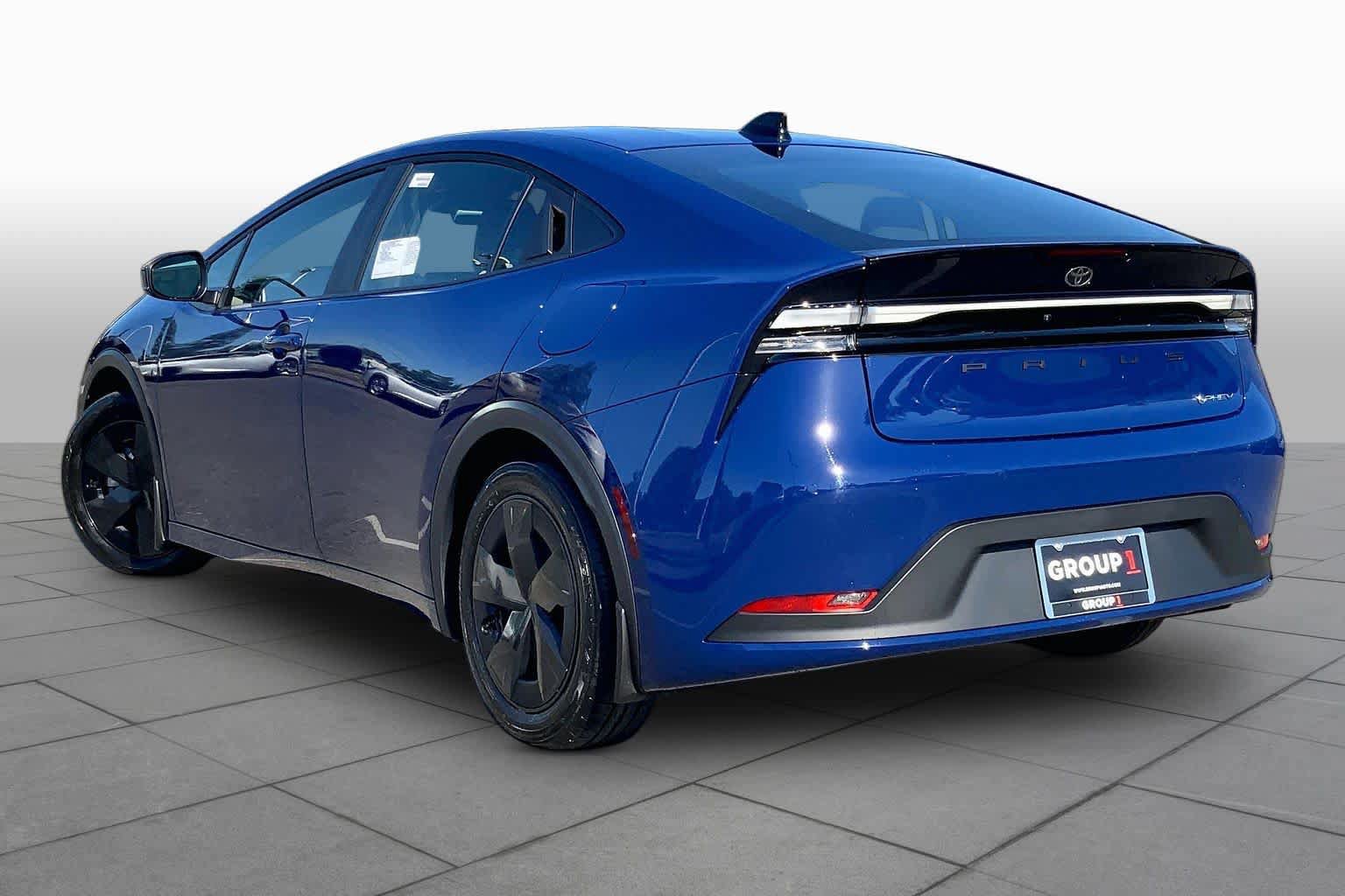New 2026 Toyota Prius Plug-In Hybrid FWD image 12