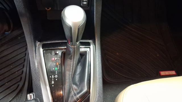 Used 2016 Toyota Corolla LE image 29