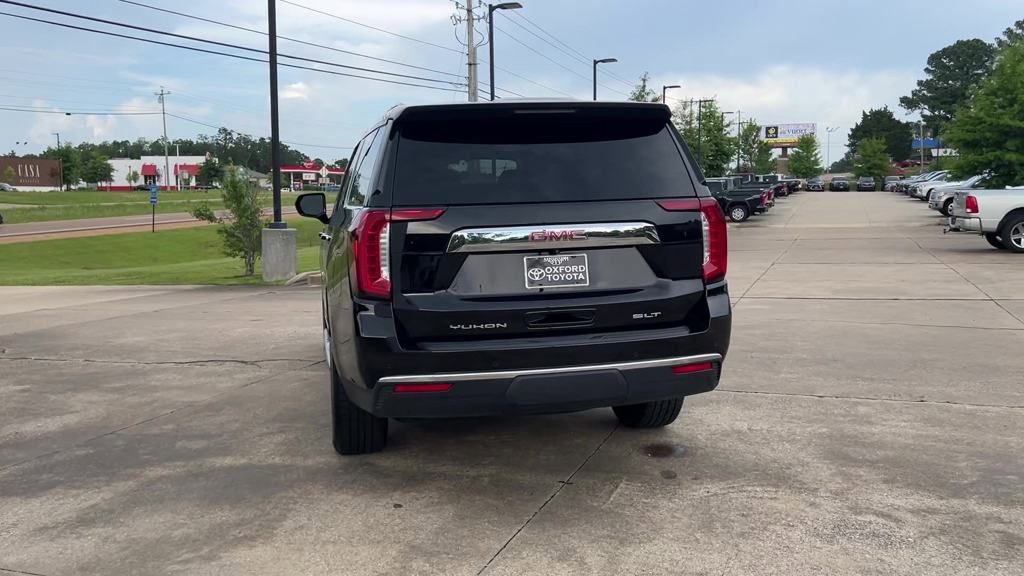 Used 2023 GMC Yukon XL SLT AWD/4WD image 5