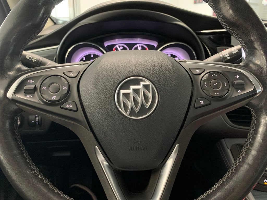 Used 2019 Buick Envision Essence FWD image 17
