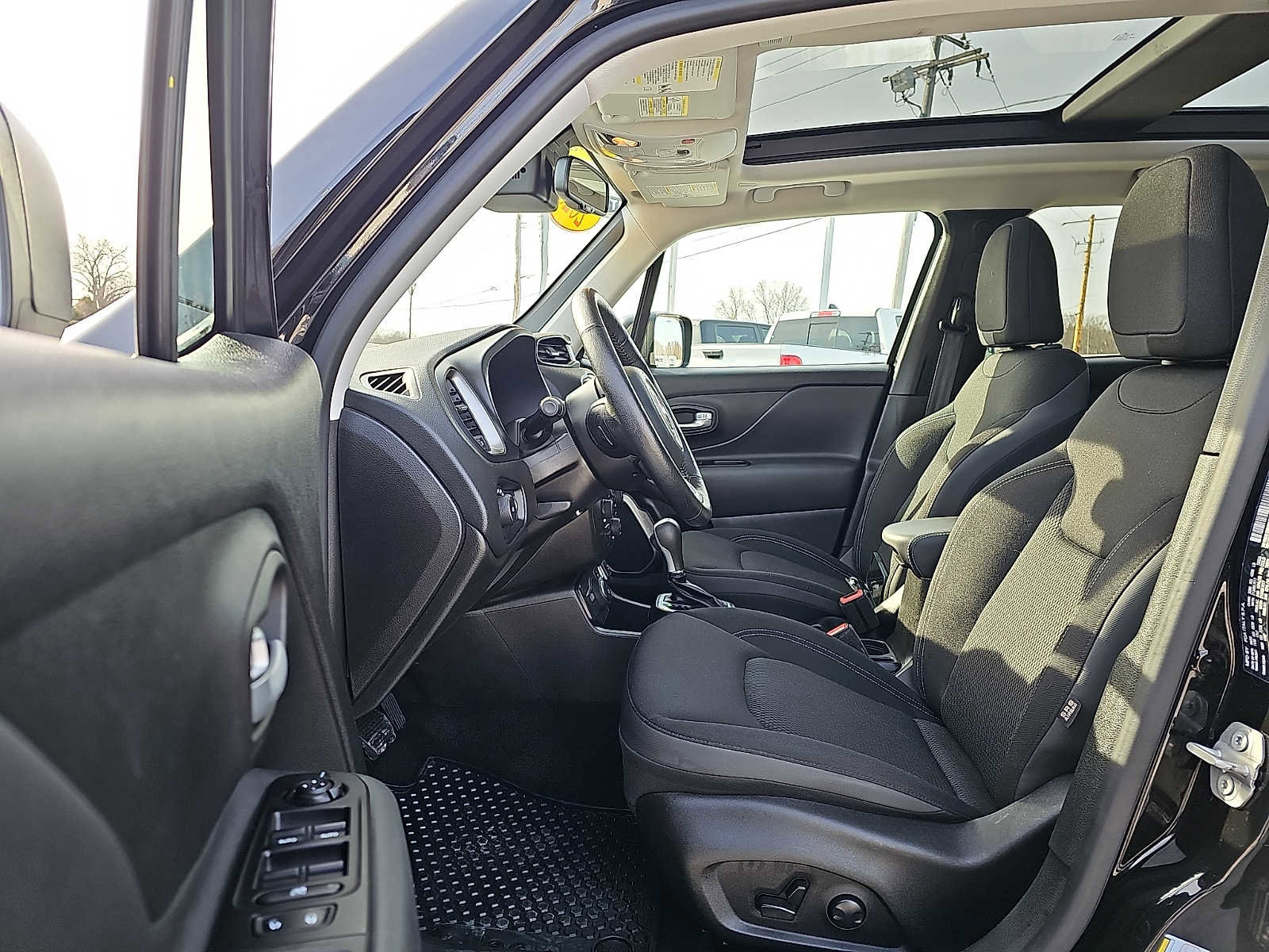 Used 2023 Jeep Renegade Latitude w/ Sun/Sound Group image 13