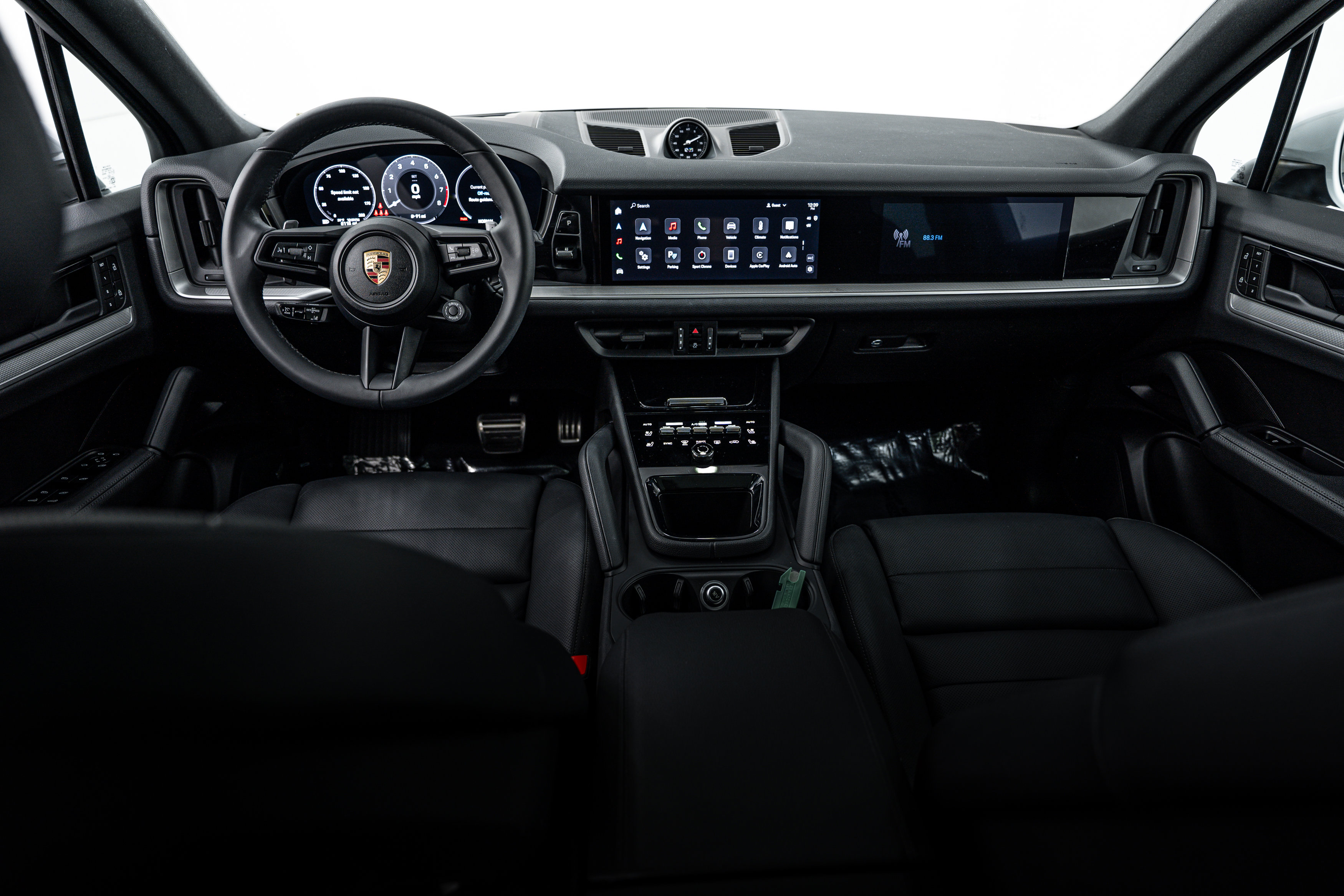 Certified 2025 Porsche Cayenne S image 12