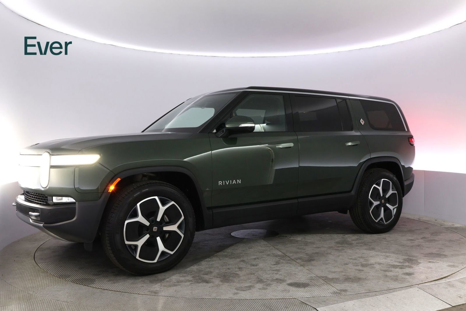 Used 2023 Rivian R1S Adventure AWD/4WD image 18