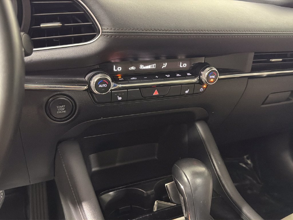 Used 2024 MAZDA MAZDA3 s FWD image 23