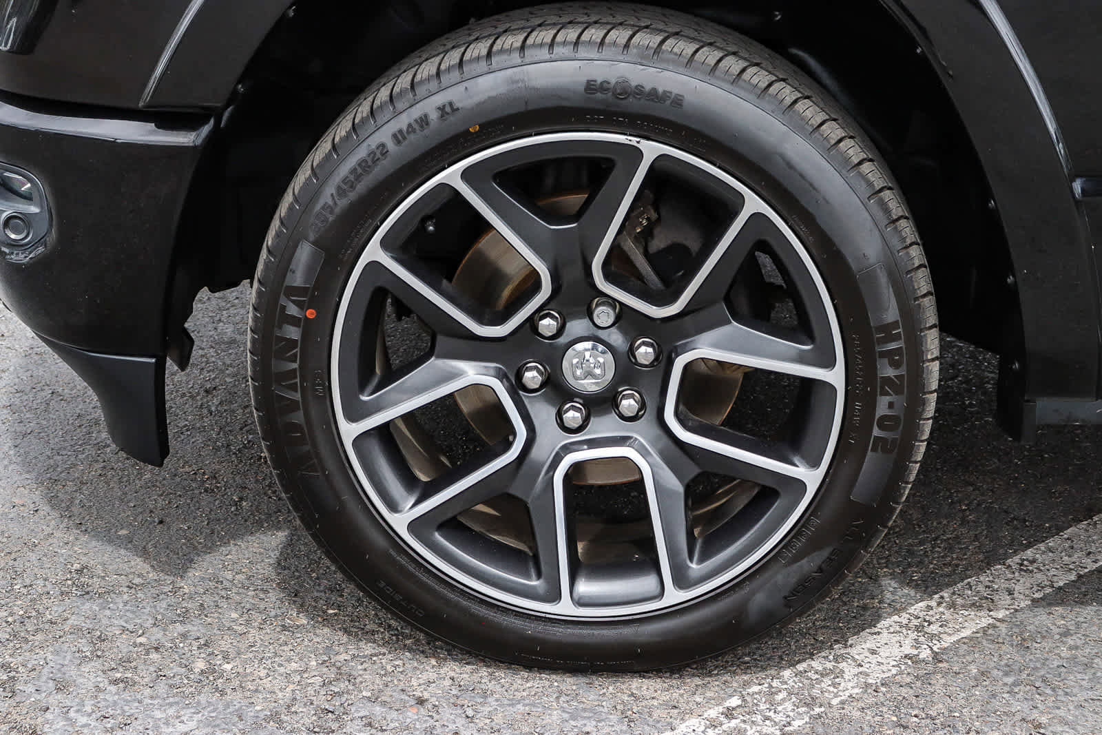 Used 2019 RAM 1500 Laramie RWD image 12