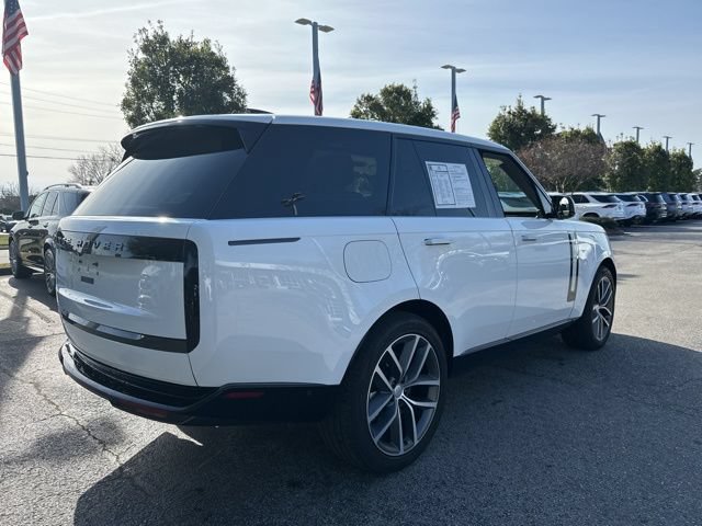 Used 2025 Land Rover Range Rover SE AWD/4WD image 7