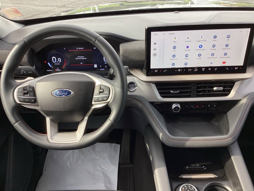 Used 2025 Ford Explorer Active RWD image 16