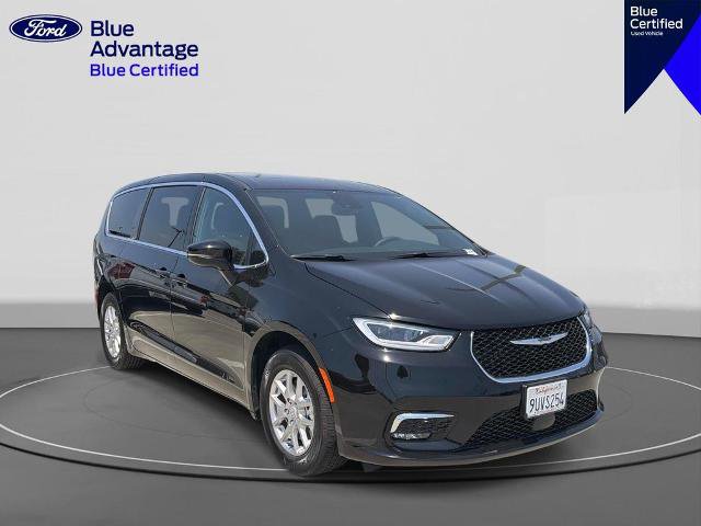Used 2026 Chrysler Pacifica Select