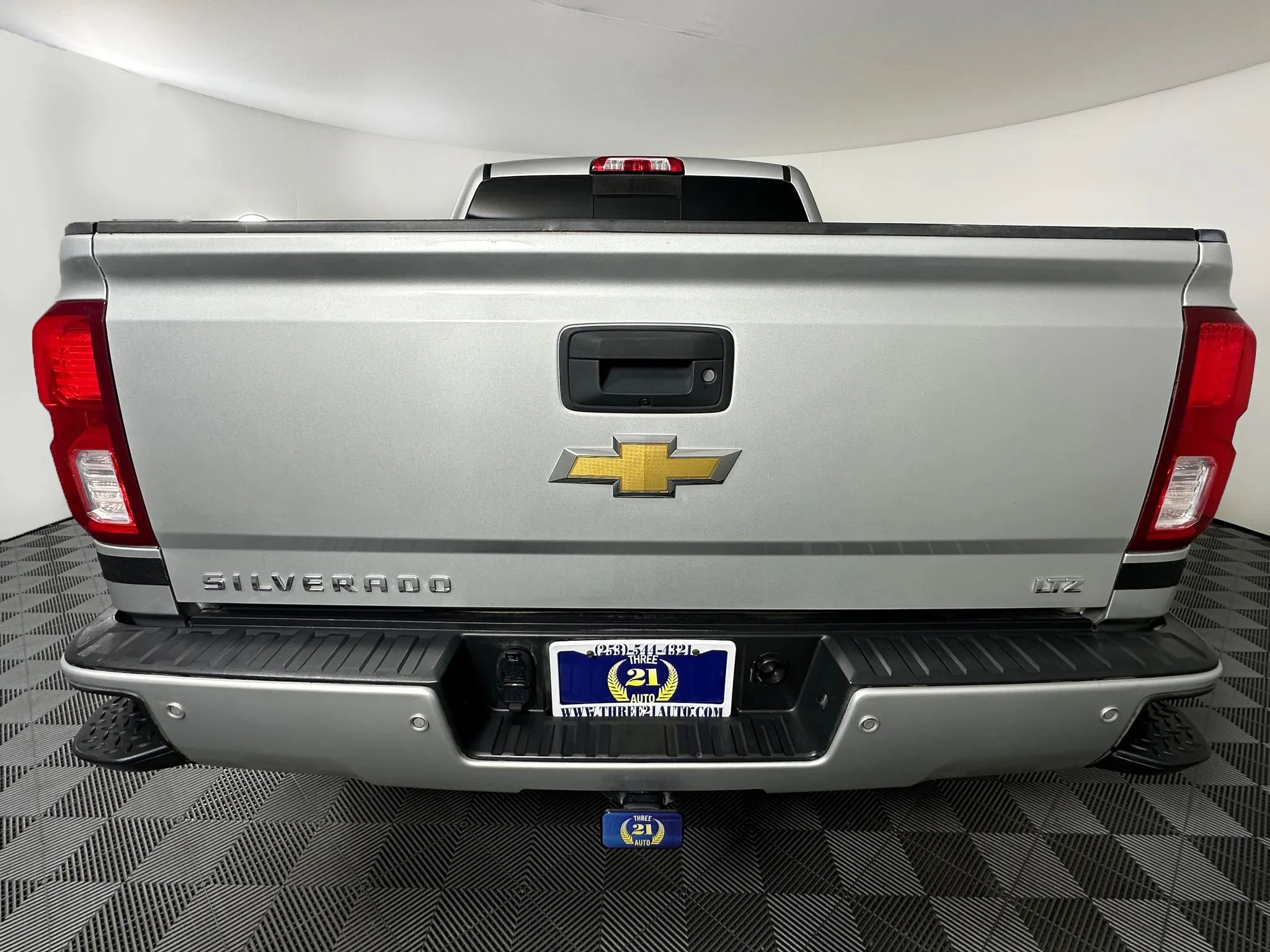 Used 2016 Chevrolet Silverado 1500 LTZ Z71 w/ LTZ Plus Package image 14