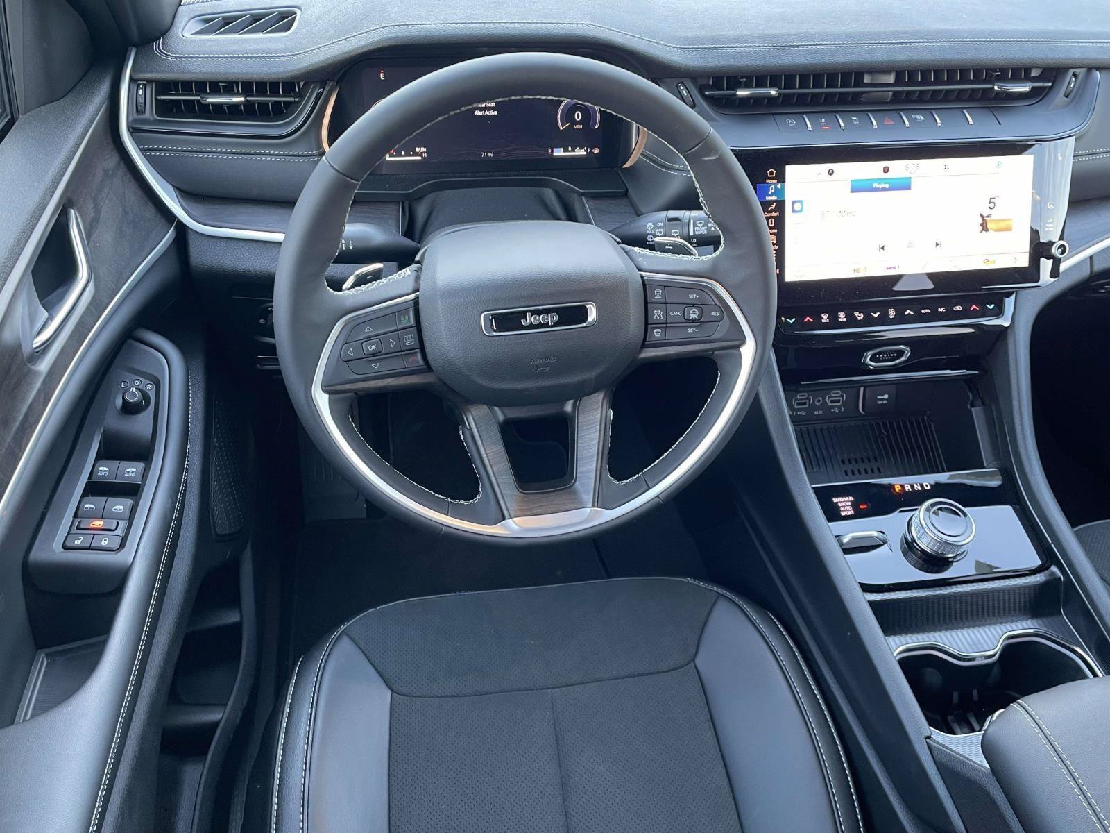 New 2026 Jeep Grand Cherokee L 4WD image 7