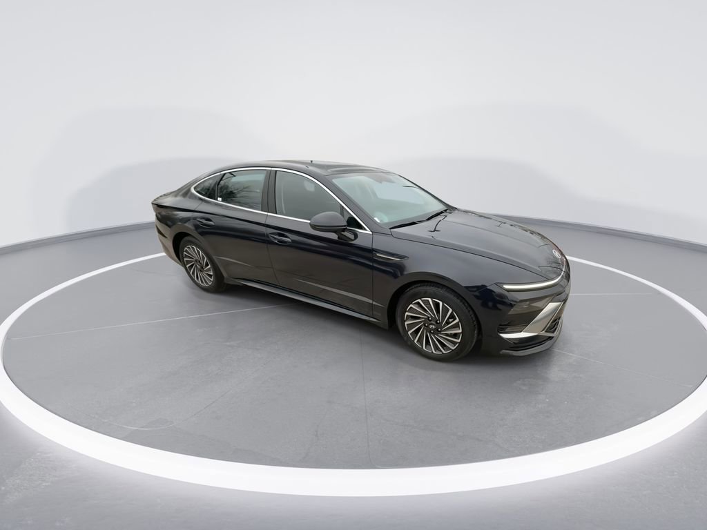 New 2026 Hyundai Sonata SEL FWD image 2