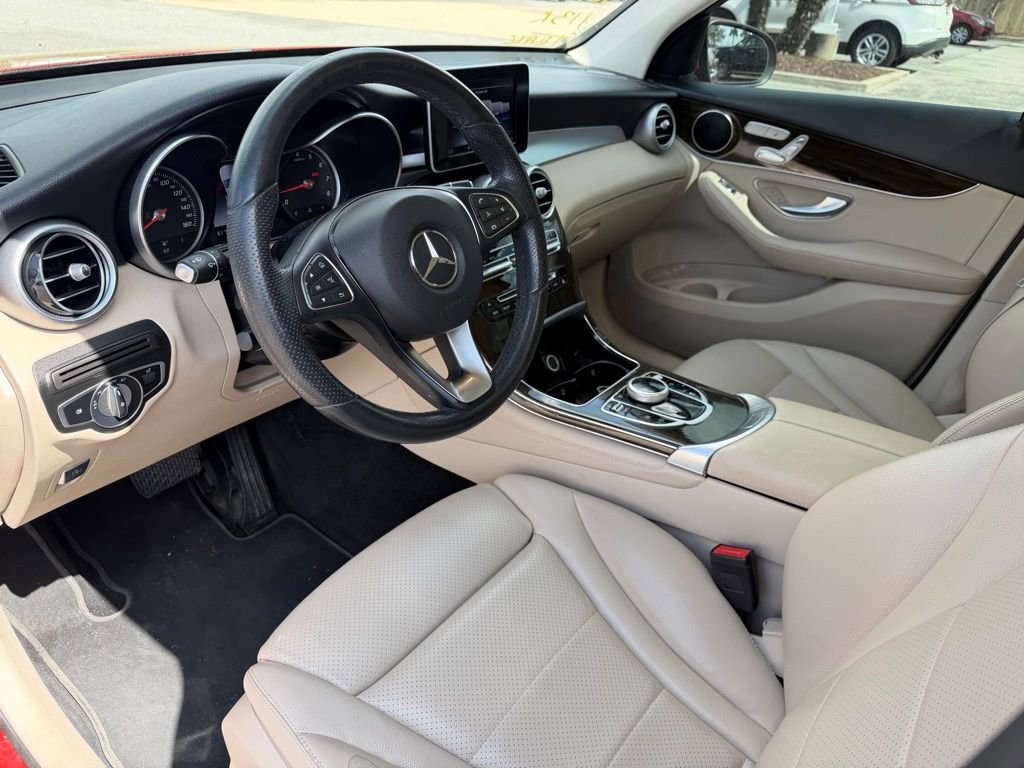 Used 2019 Mercedes-Benz GLC 300 image 7