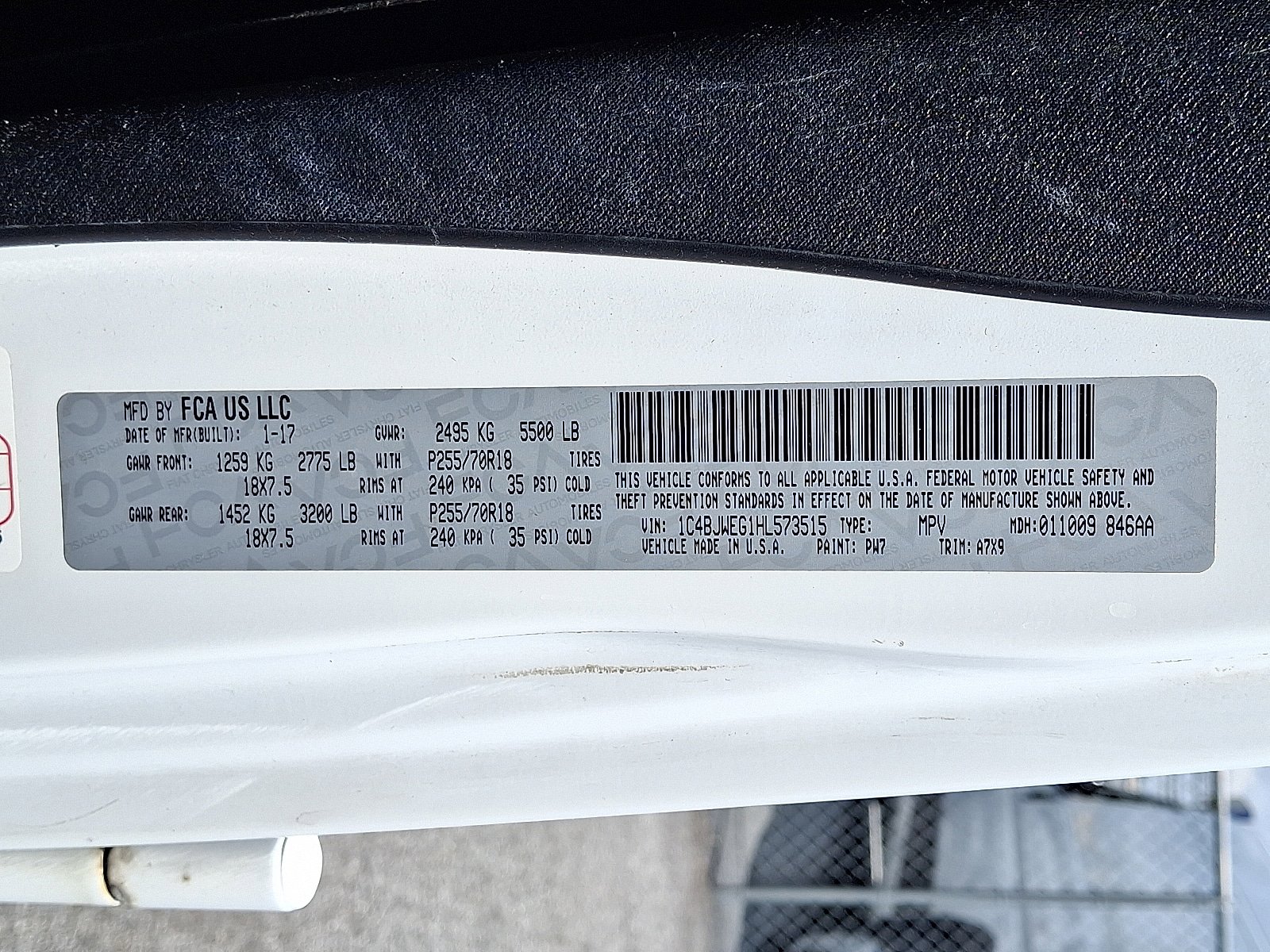 Used 2017 Jeep Wrangler Unlimited Sahara w/ Dual Top Group AWD/4WD image 26