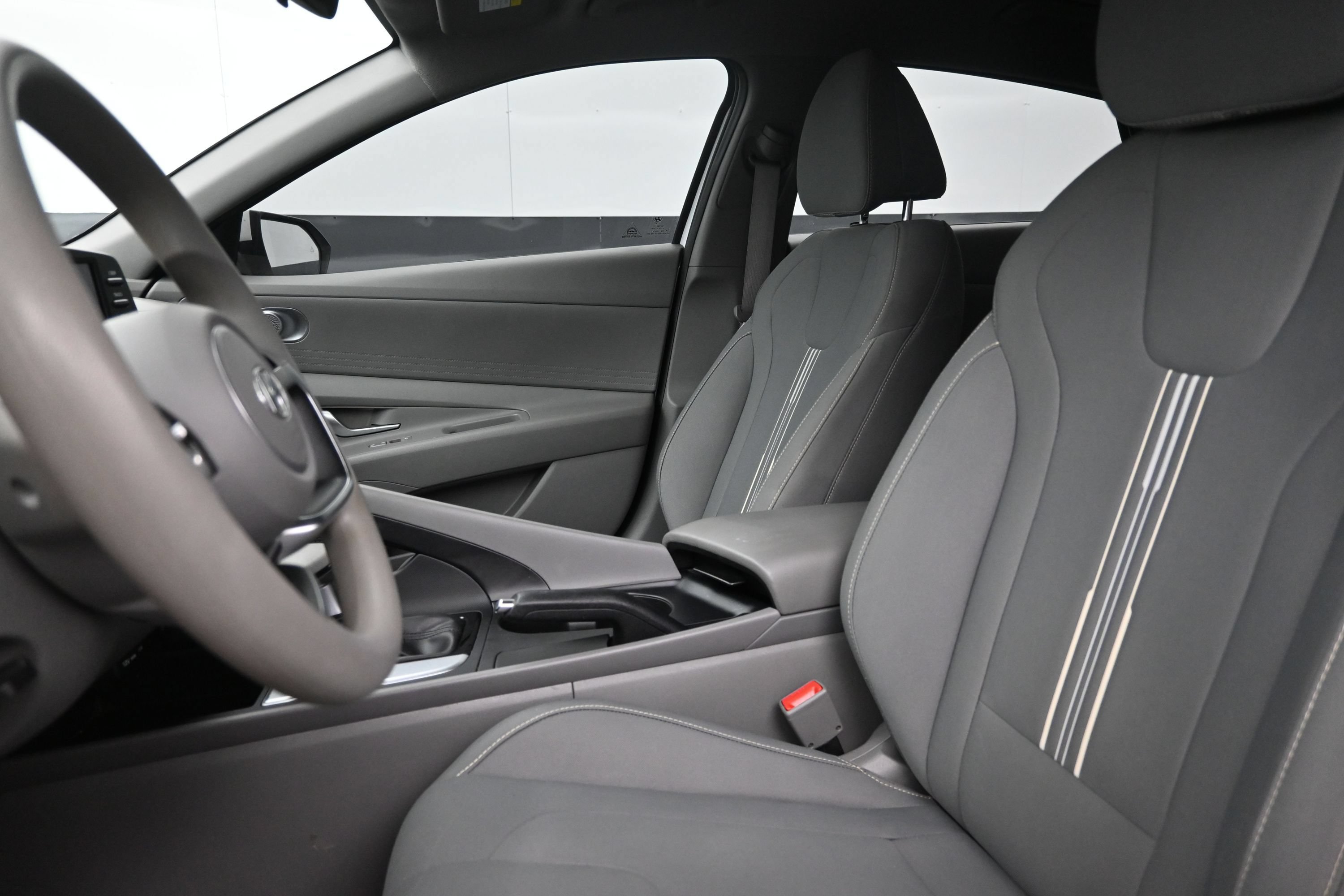 Used 2021 Hyundai Elantra SEL FWD image 11