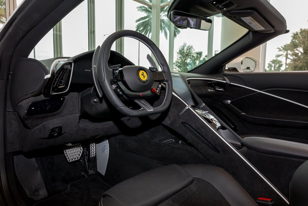 Used 2024 Ferrari Roma Spider image 18