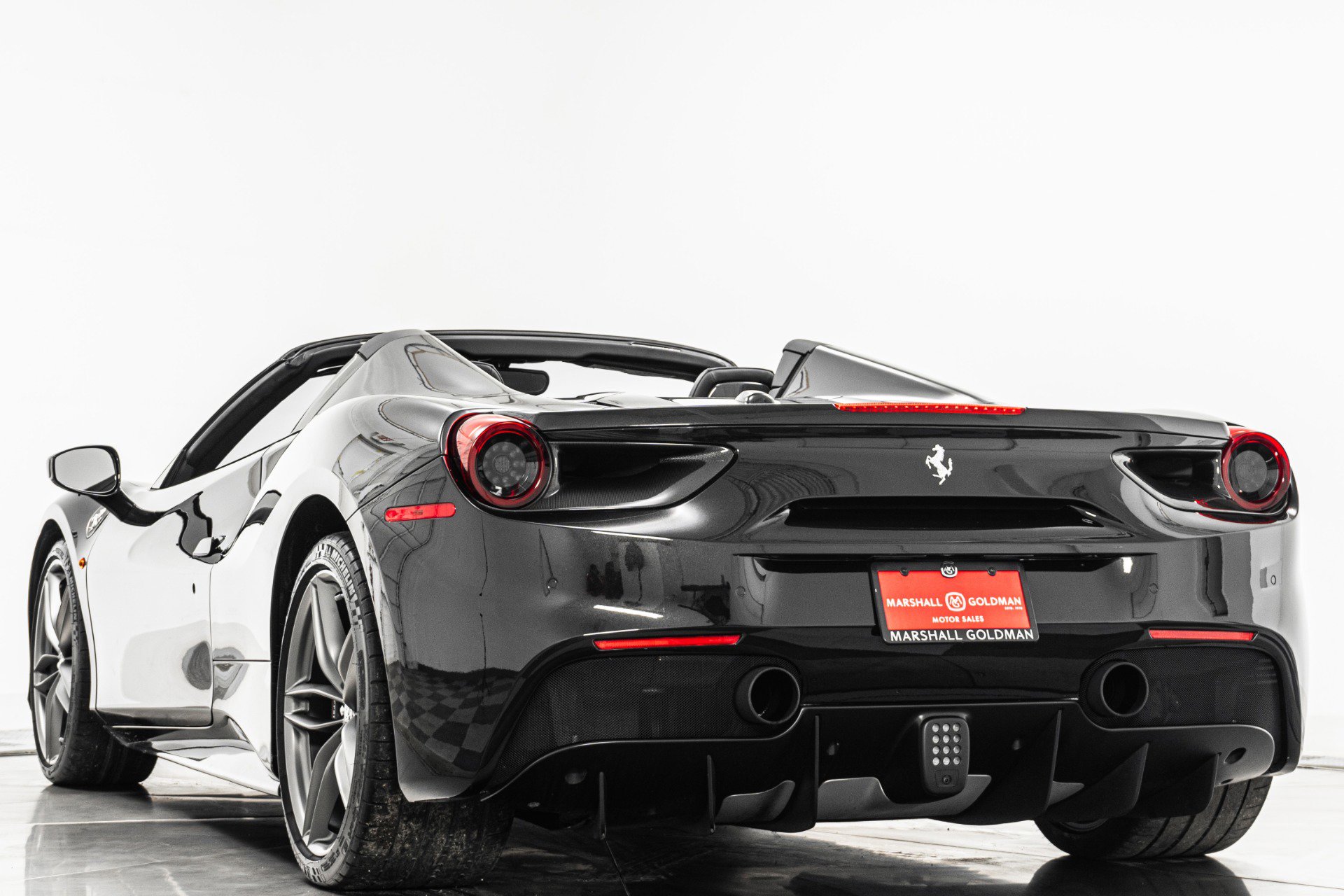 Used 2018 Ferrari 488 Spider RWD image 7