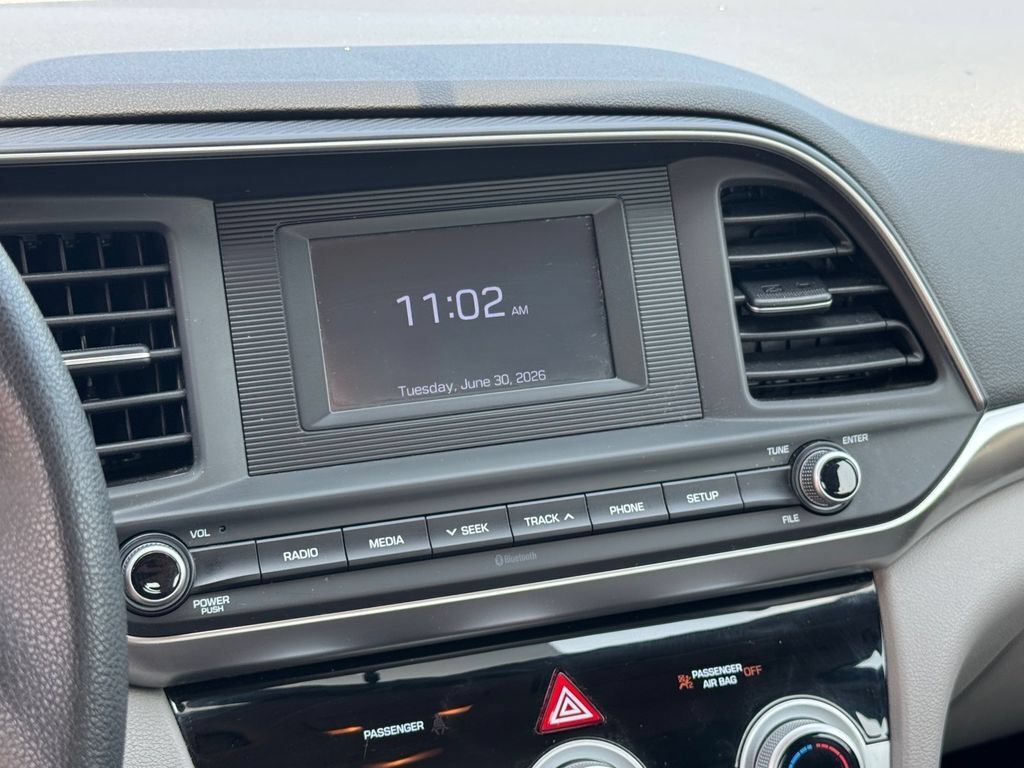 Used 2019 Hyundai Elantra SE FWD image 24
