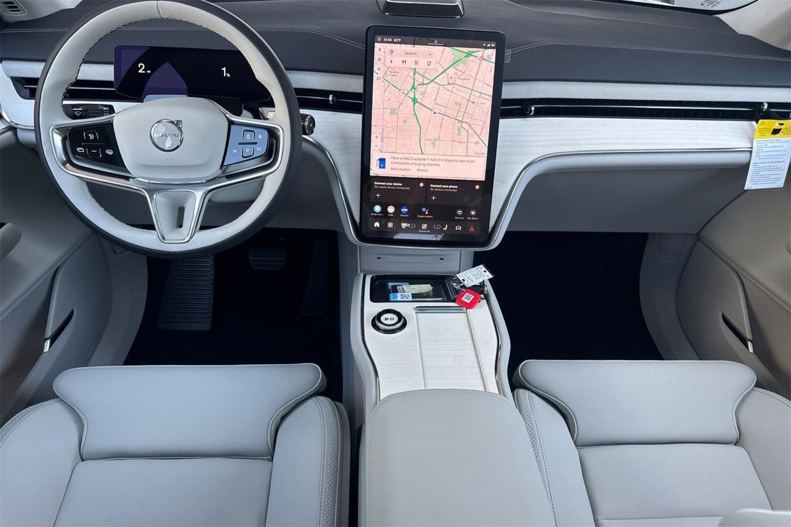 New 2025 Volvo EX90 Plus image 3