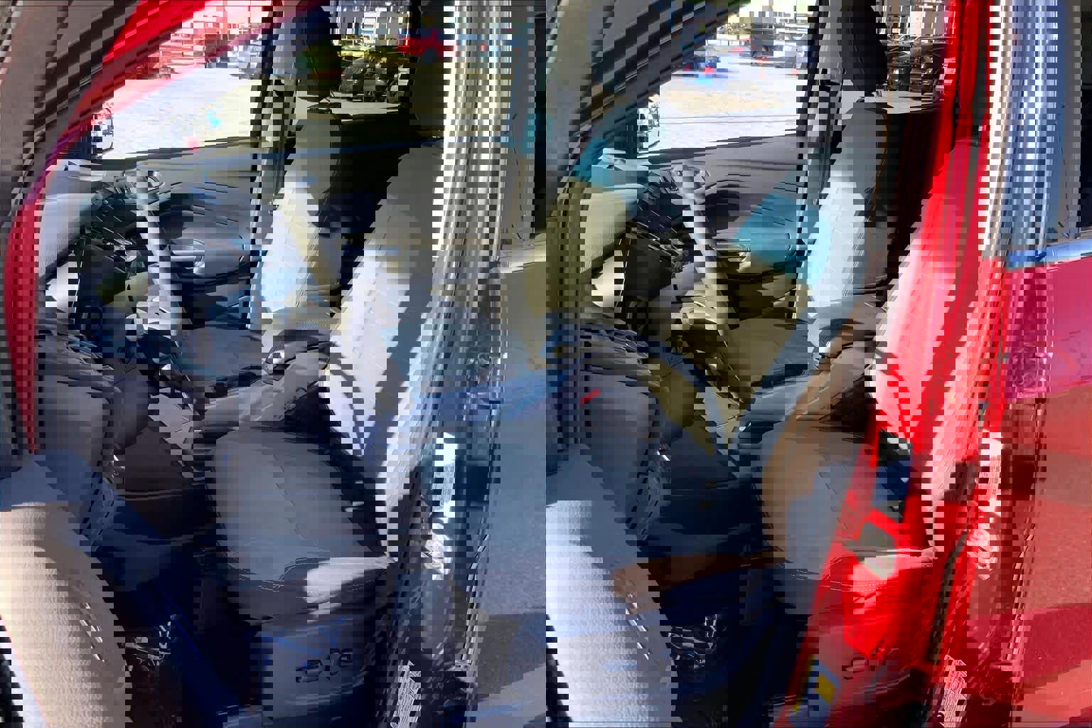 Used 2016 Ford Escape SE w/ Equipment Group 201A image 8