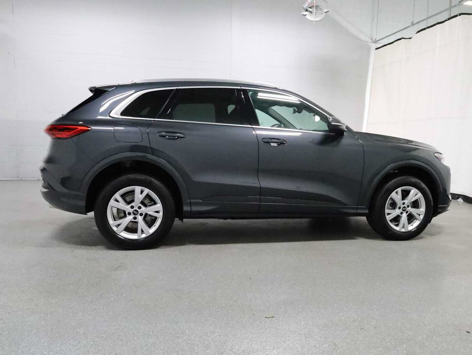 Certified 2025 Audi Q5 Premium AWD/4WD image 10