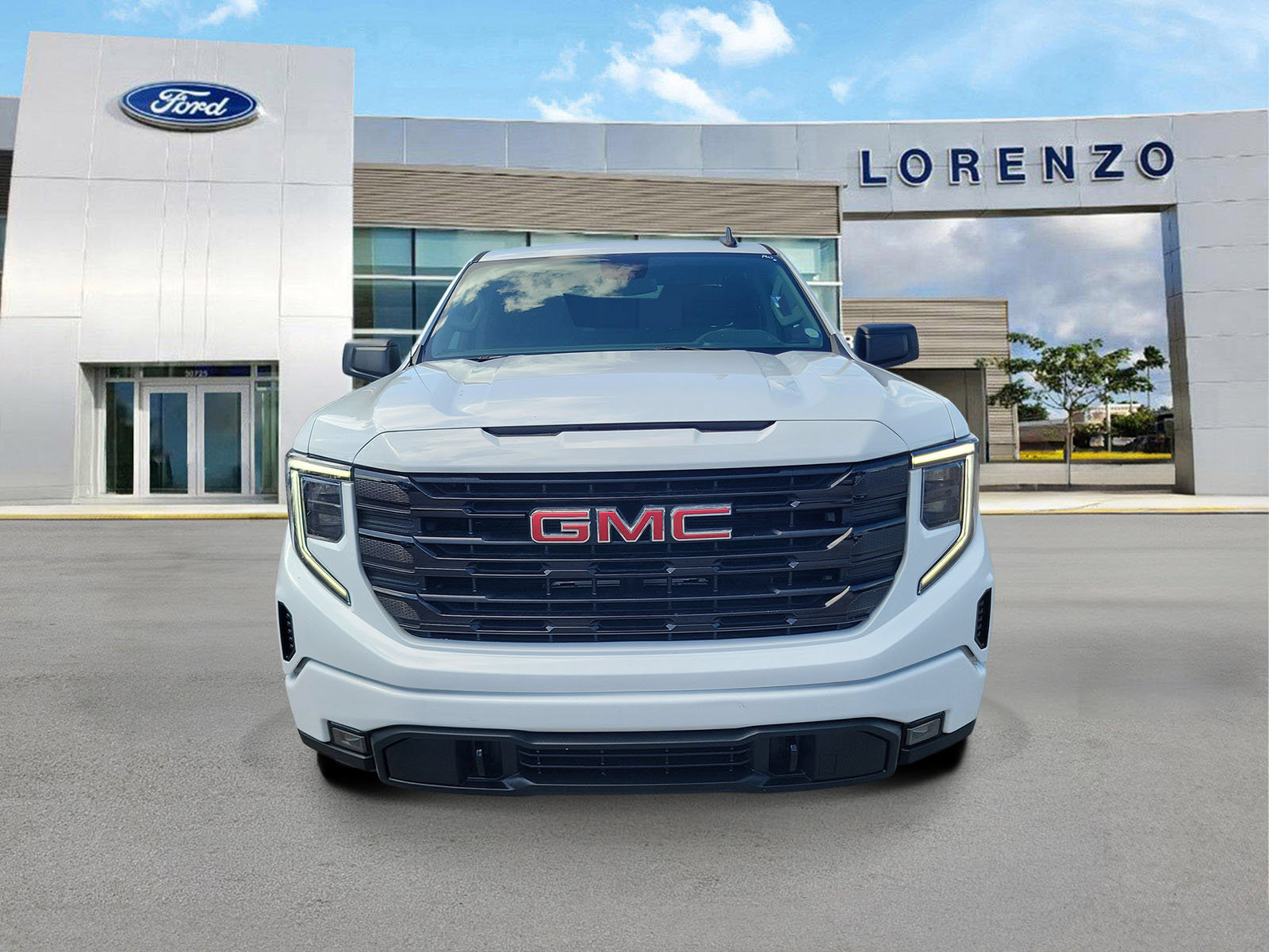Used 2023 GMC Sierra 1500 Elevation AWD/4WD image 2
