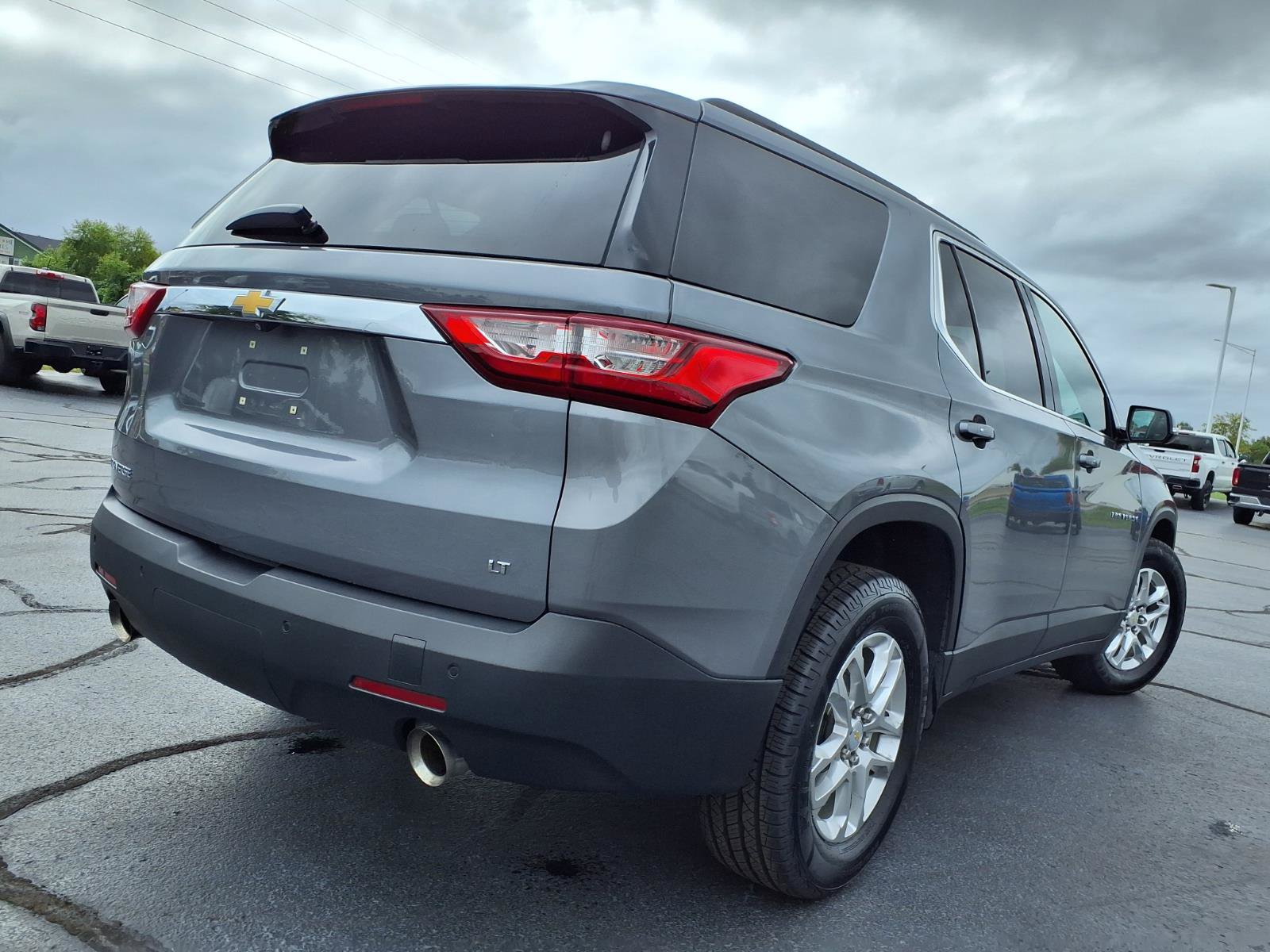 Used 2020 Chevrolet Traverse LT FWD image 34
