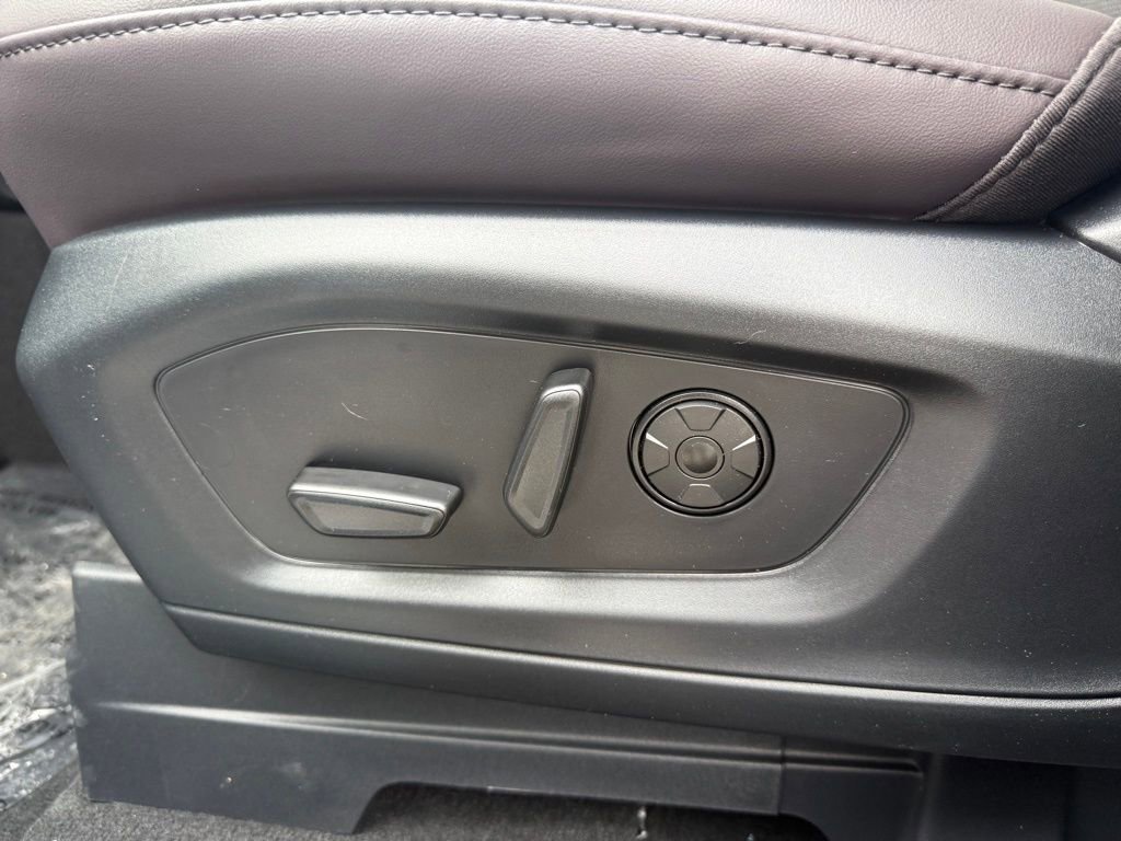 New 2026 Ford Explorer Platinum image 7