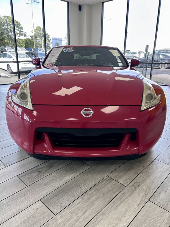 Used 2011 Nissan 370Z Touring w/ Aerodynamics Pkg RWD image 2