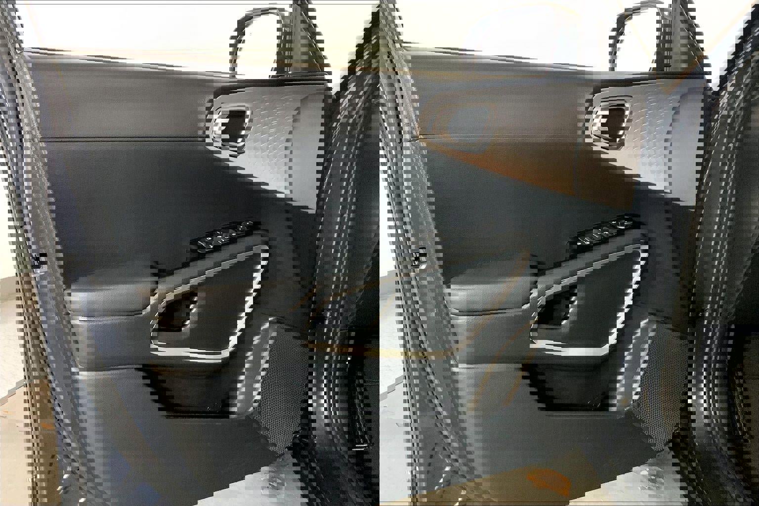 Certified 2025 Kia Soul LX image 24