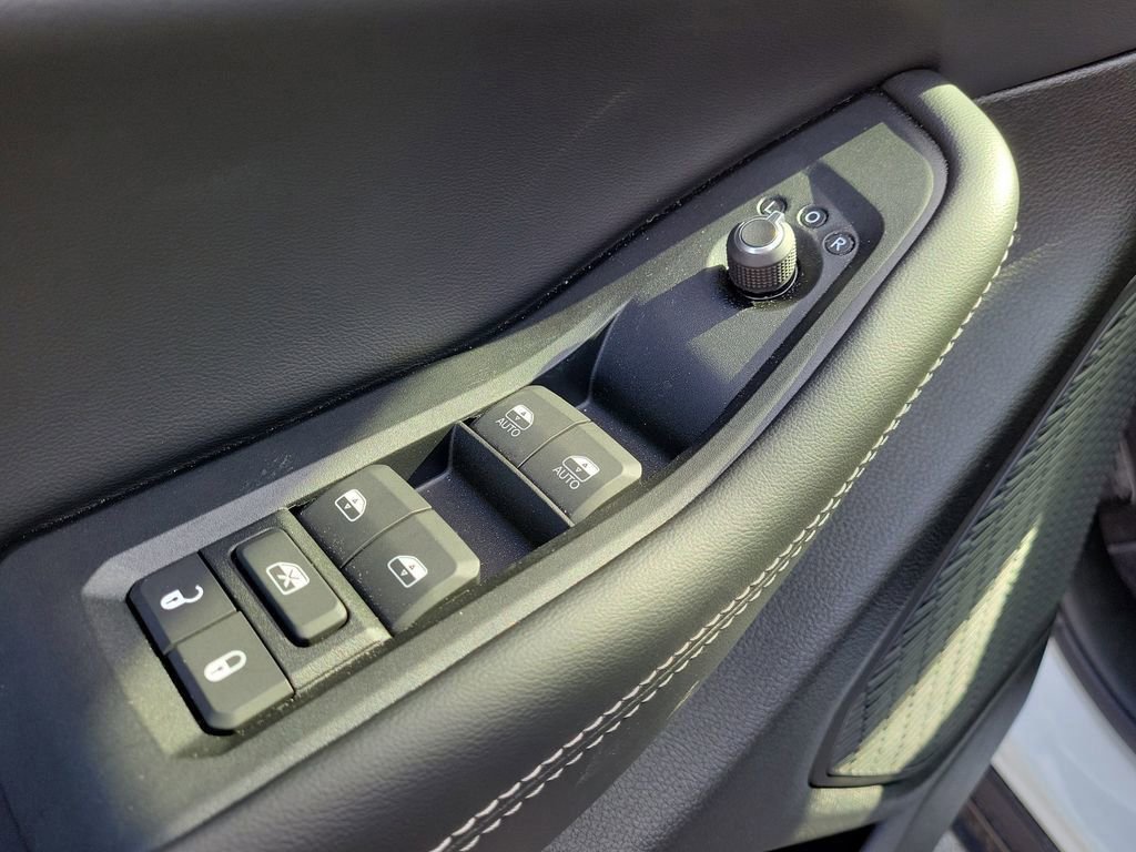 New 2026 Jeep Grand Cherokee Altitude image 19